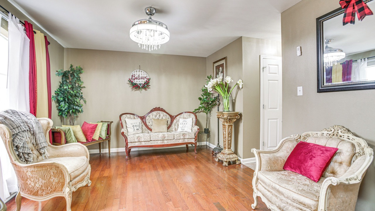 Photo of Livingroom in Denham Springs