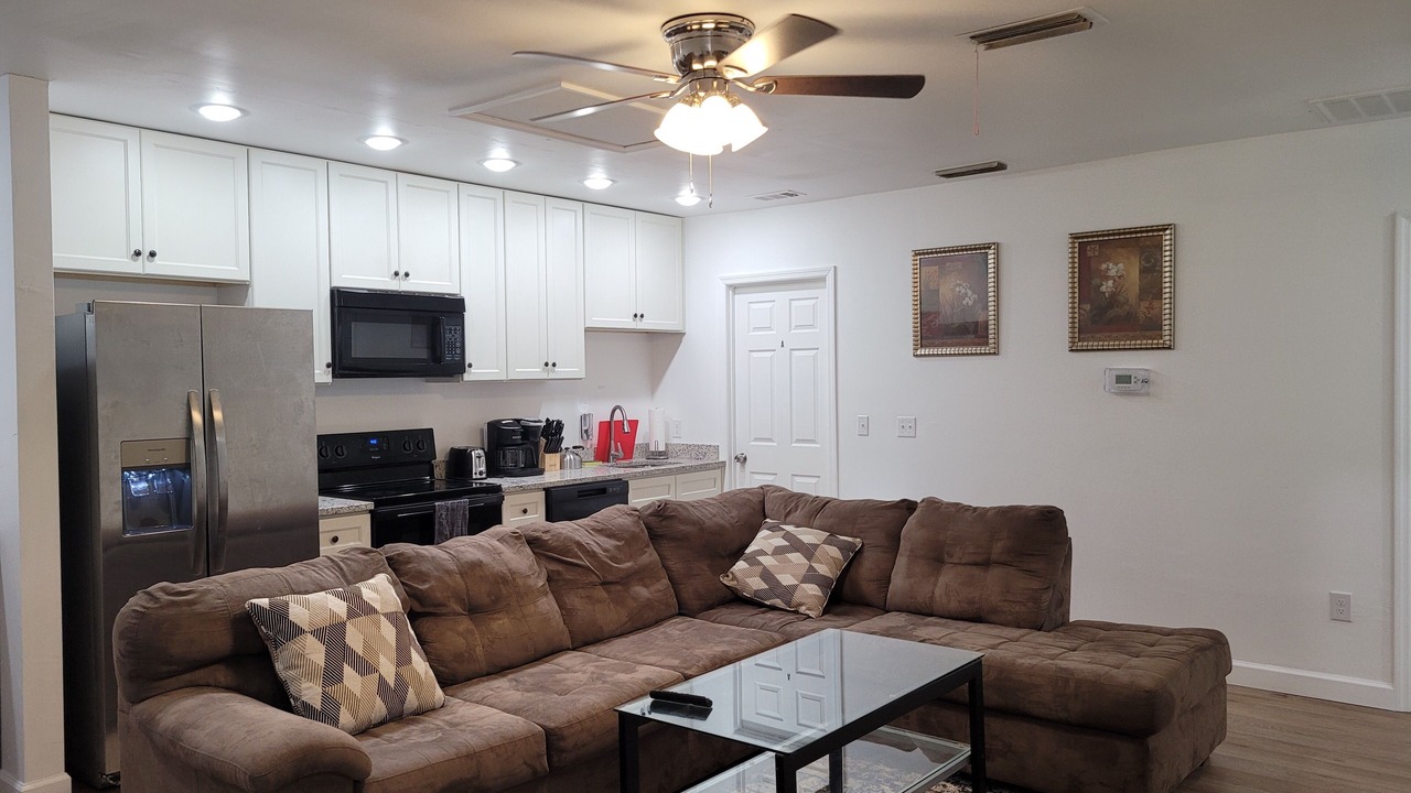 Photo of Livingroom in Tallahassee