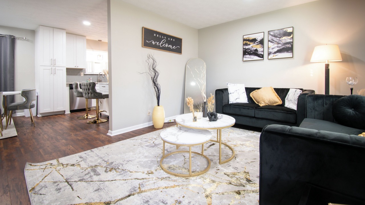Photo of Livingroom in Candler-McAfee