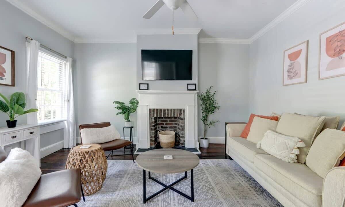 Photo of Livingroom in Beach Institute