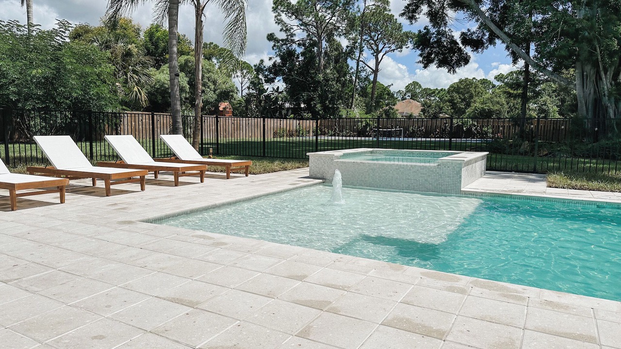 Photo of Outdoor in Gulf Gate Estates