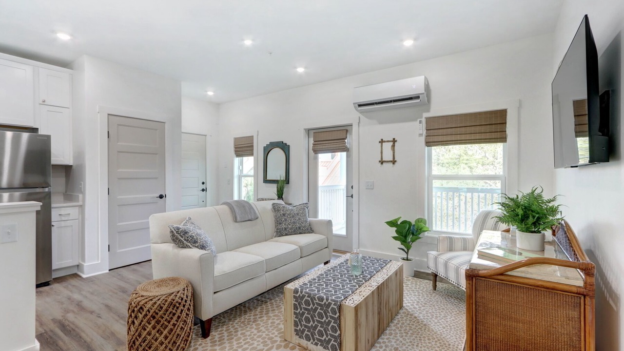 Photo of Livingroom in Thunderbolt