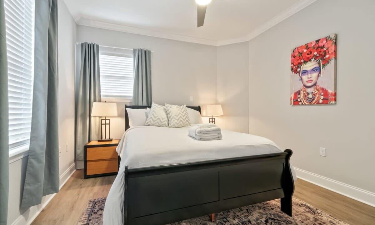 Photo of Bedroom in Mid-City