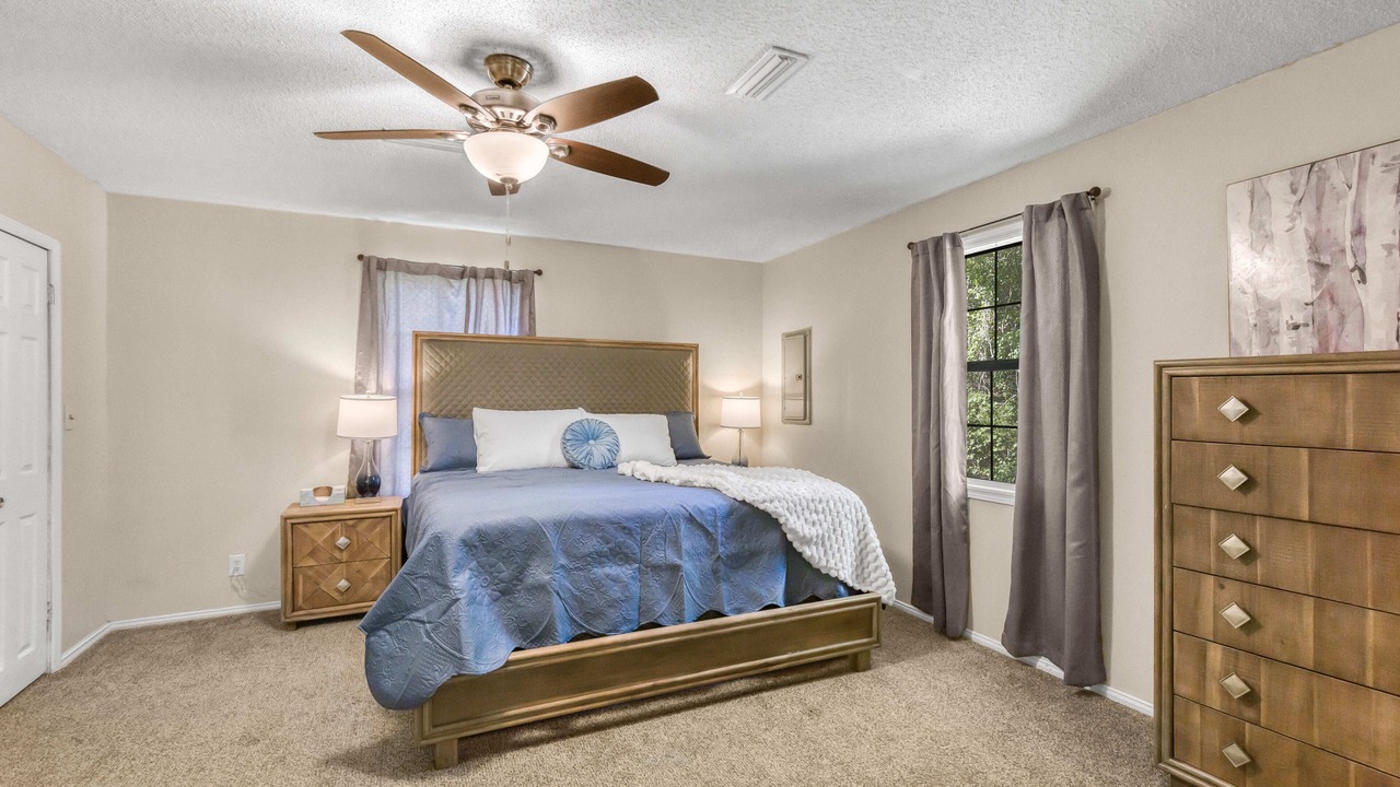 Photo of Bedroom in Daleville