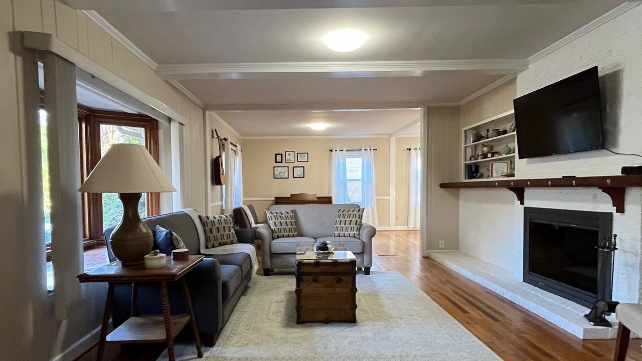 Photo of Livingroom in Clemson