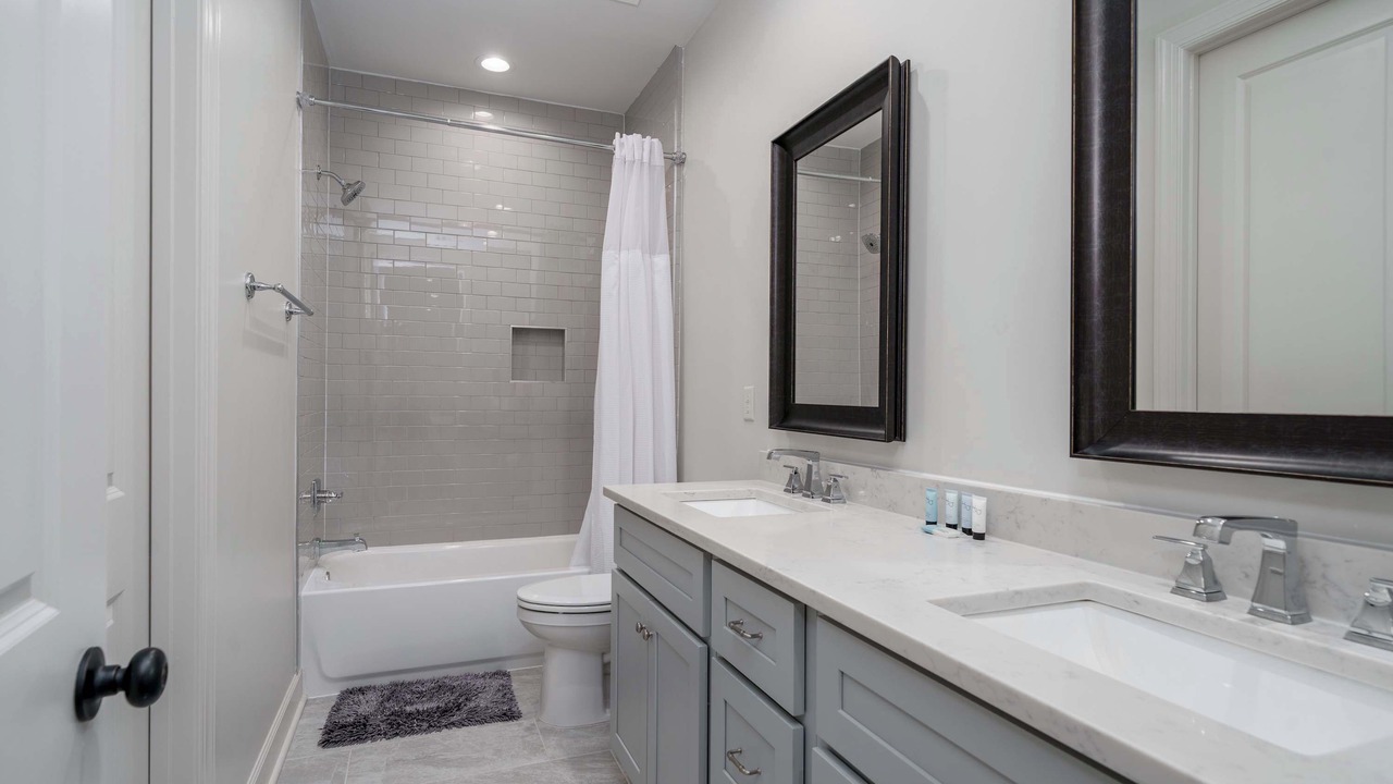 Photo of Bathroom in Tuscaloosa