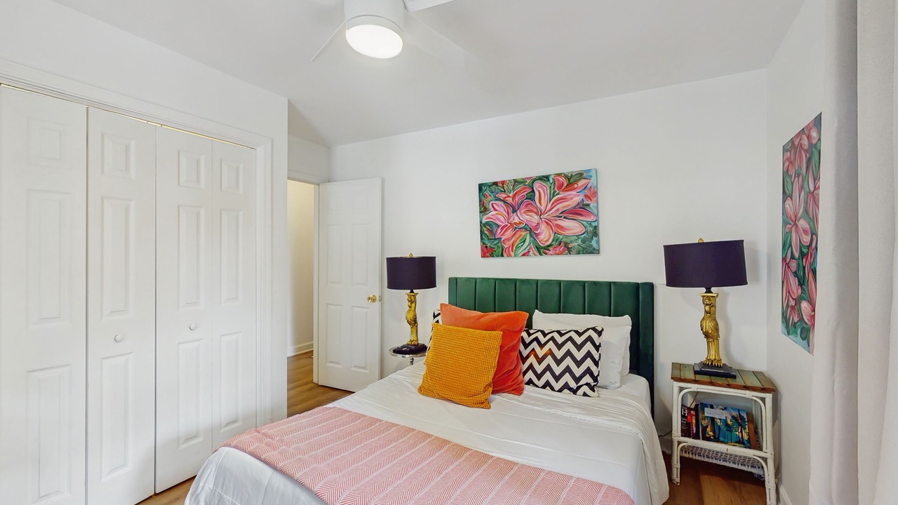 Photo of Bedroom in Beach Institute