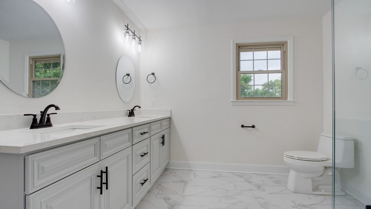 Photo of Bathroom in Green Hill
