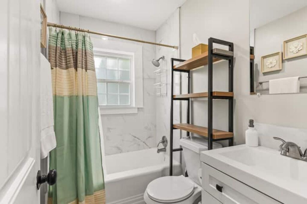 Photo of Bathroom in Tuscaloosa