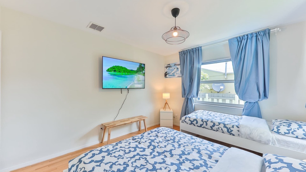 Photo of Bedroom in Royal Poinciana