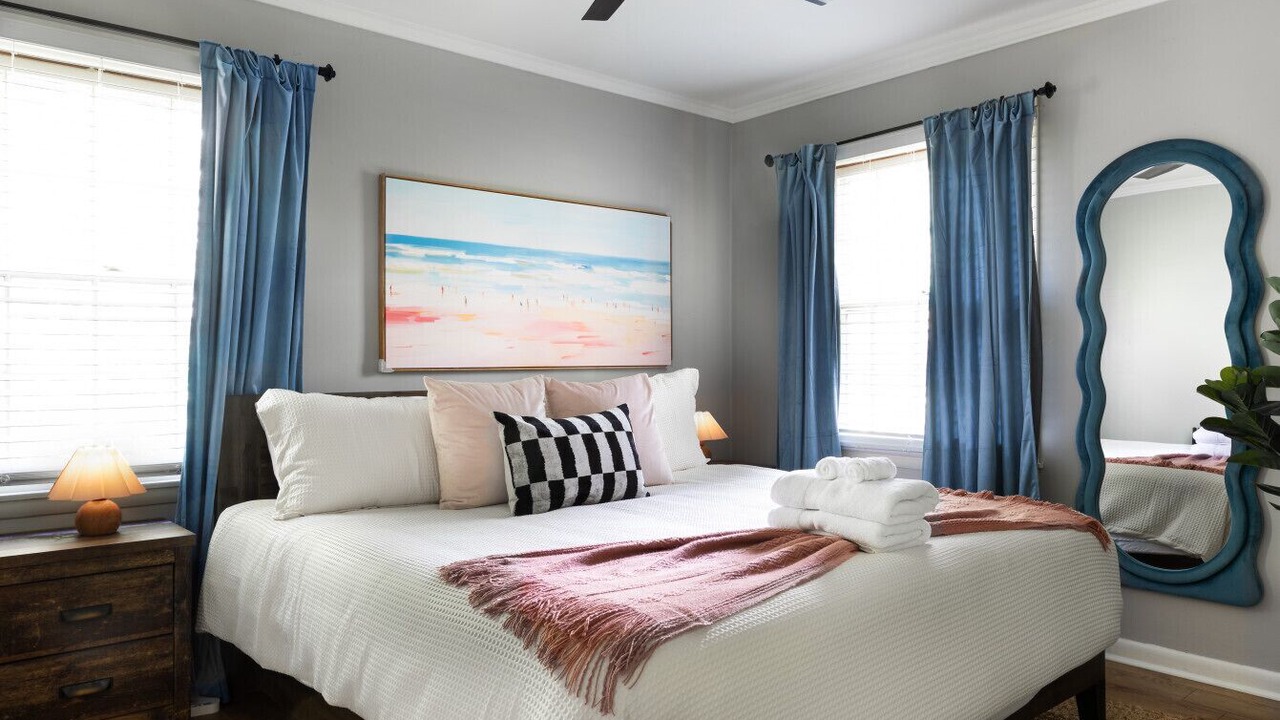 Photo of Bedroom in Isle of Hope Historic District