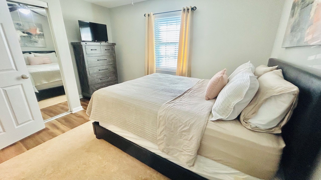 Photo of Bedroom in Ashley Oaks