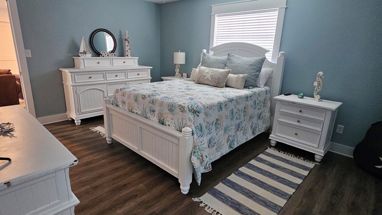 Photo of Bedroom in Pass Drury