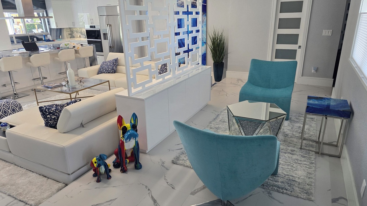 Photo of Livingroom in Harbor Village