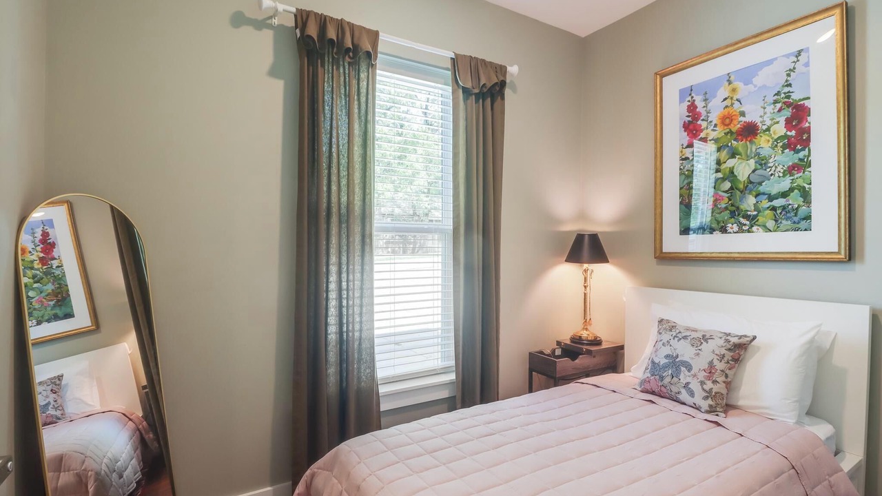 Photo of Bedroom in Diamondhead