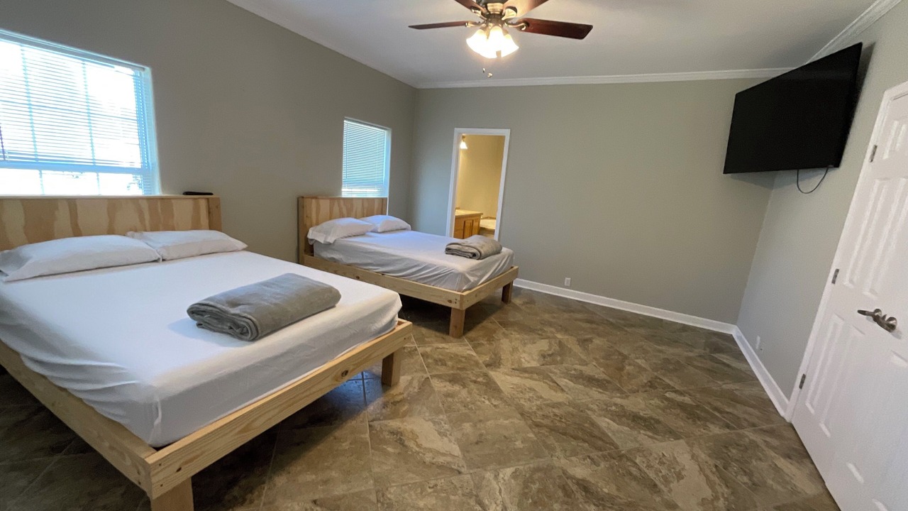 Photo of Bedroom in Jean Lafitte