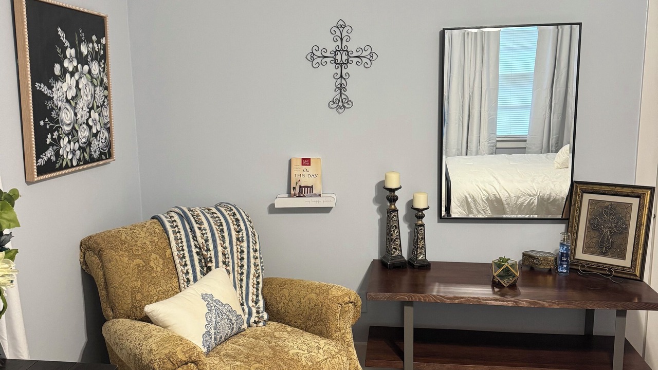 Photo of Bedroom in Water Valley