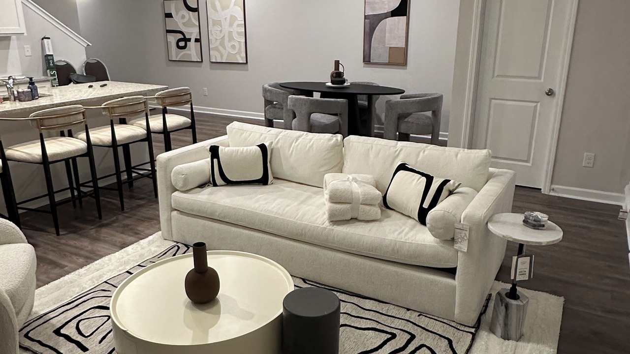 Photo of Livingroom in Riverdale