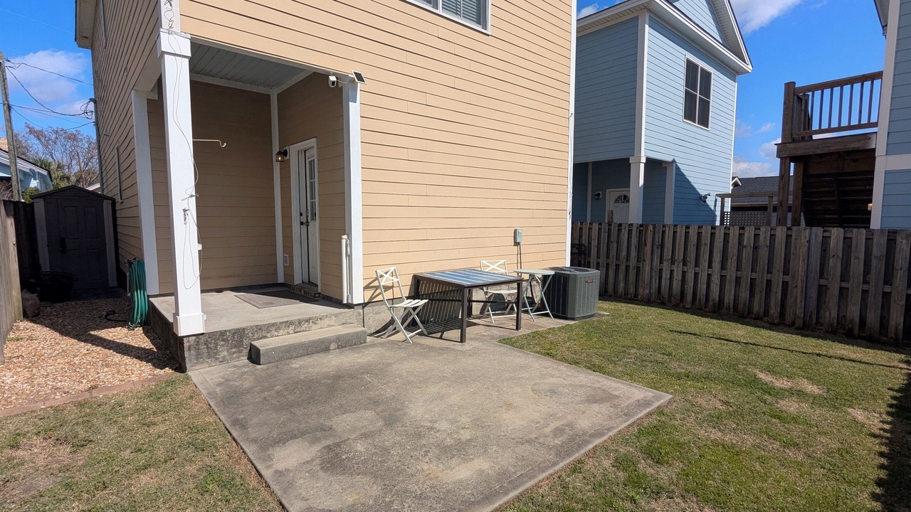 Photo of Outdoor in Thomas Square