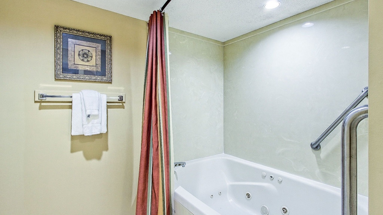 Photo of Bathroom in The Mountain Club