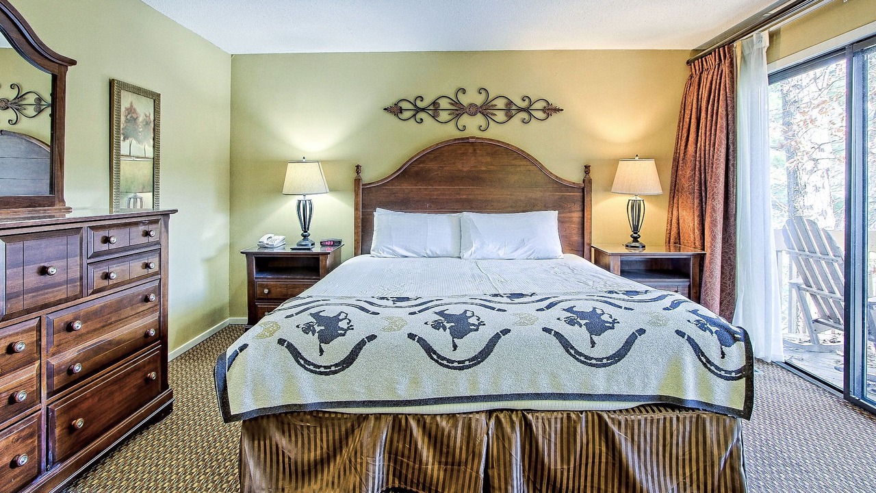 Photo of Bedroom in The Mountain Club