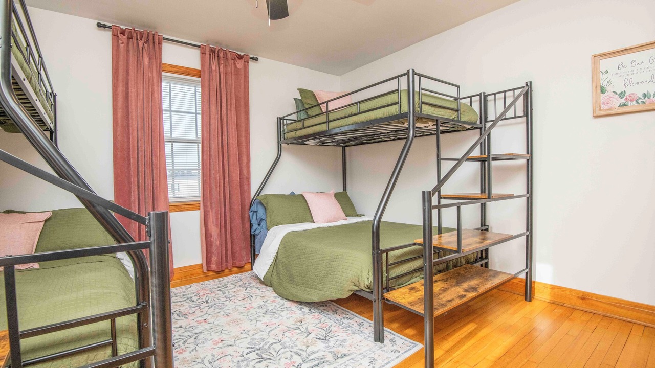 Photo of Bedroom in Mount Vernon