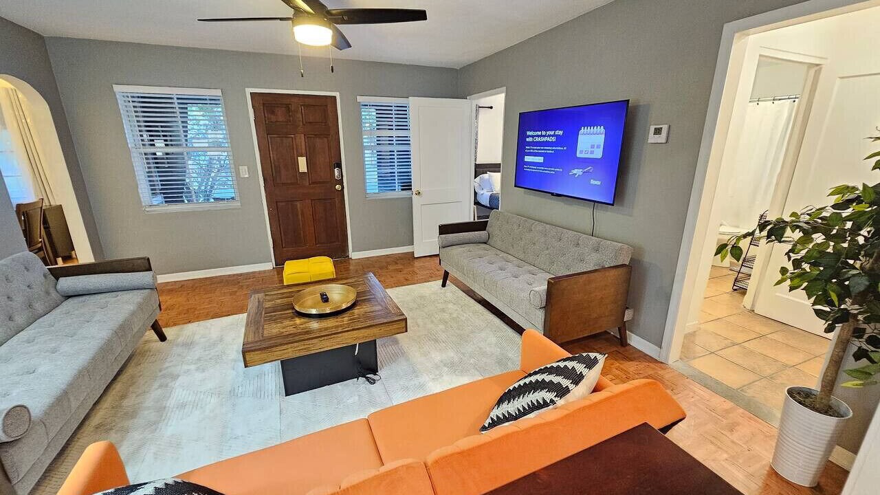 Photo of Livingroom in Colonialtown South