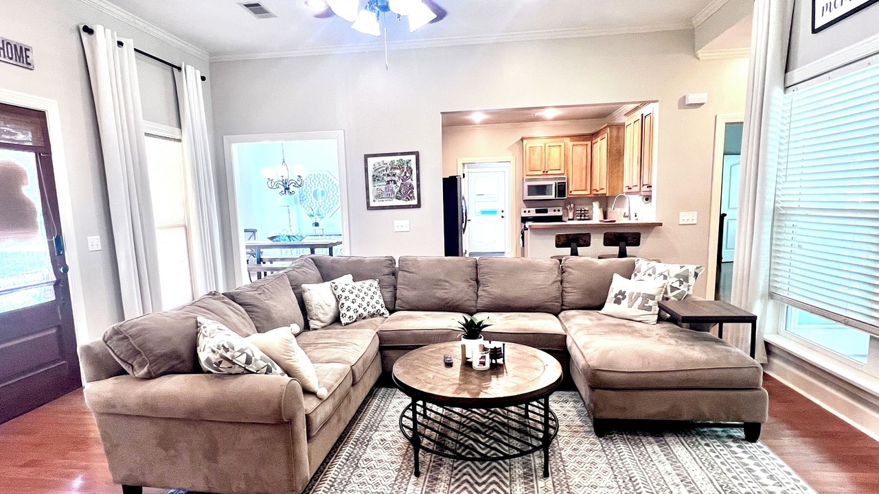 Photo of Livingroom in Starkville