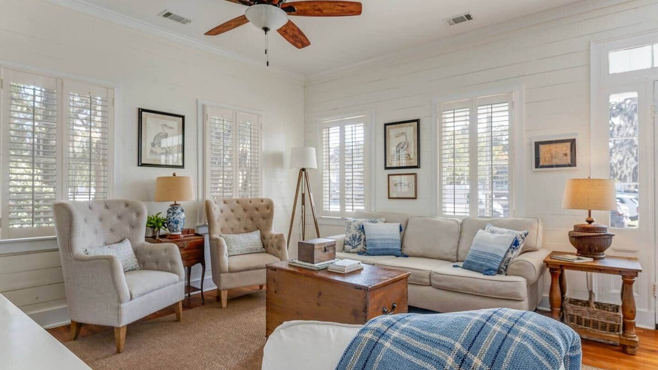 Photo of Livingroom in Historic District
