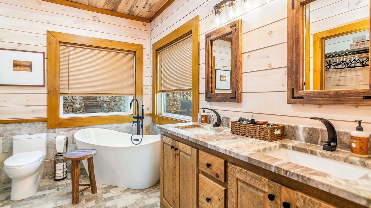 Photo of Bathroom in Ellijay