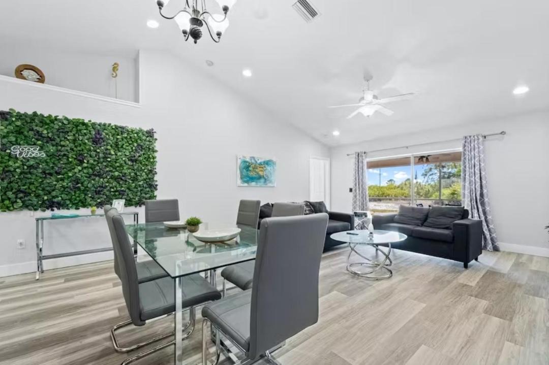 Photo of Others in Palm Beach Shores