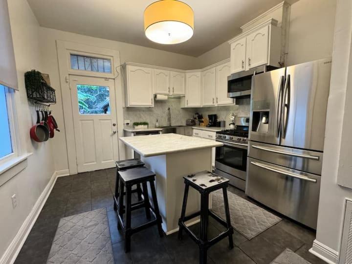 Photo of Kitchen in Mid-City