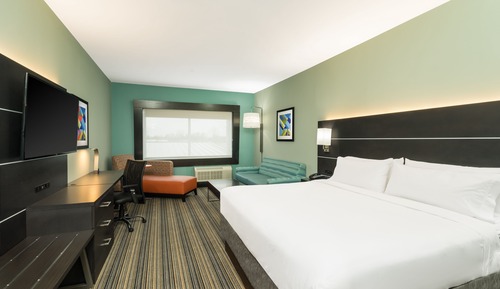 Suite, 1 King Bed, Accessible
