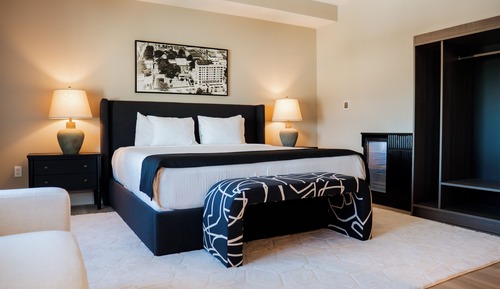 Luxury King Room