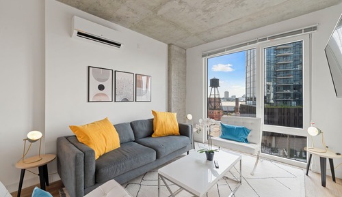 Business Suite, City View