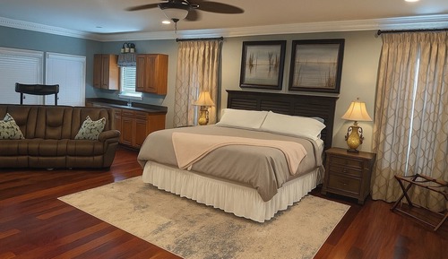 House (4 Bedrooms)