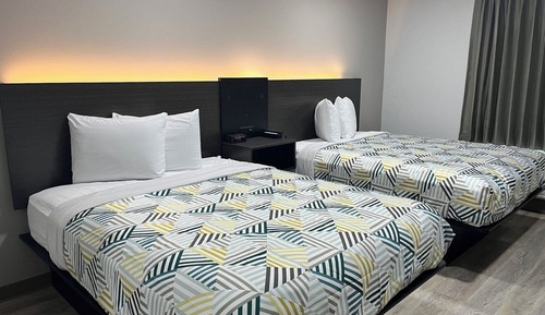 Standard Room, 2 Queen Beds, Non Smoking