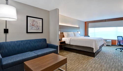 Suite, 1 King Bed, Accessible (Mobility, Accessible Tub)