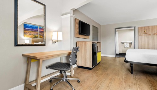 Room, 1 King Bed, Accessible, Non Smoking