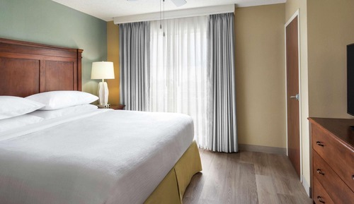 Suite, Accessible, 1 King Bed (with Sofa Bed), Non Smoking