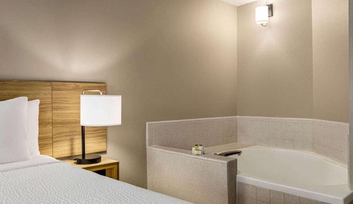 King Room  with Jetted tub