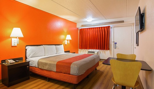 Standard Room, 1 King Bed, Non Smoking