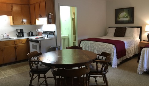 Deluxe Studio, 2 Queen Beds, Kitchen