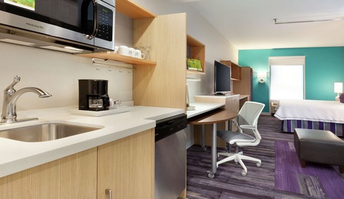 Suite, 1 King Bed, Accessible (Mobility & Hearing, Roll-in Shower)