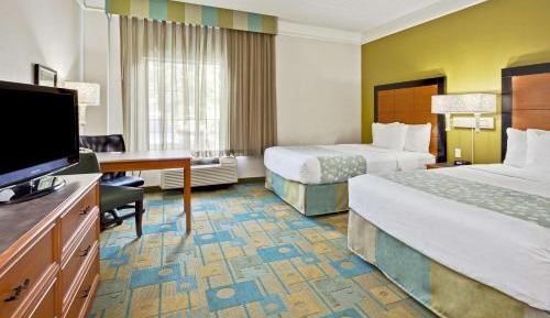 Double Room with Two Double Beds - Disability Access