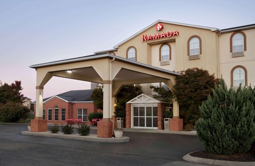 Elizabethtown Hotel | Ramada by Wyndham Elizabethtown