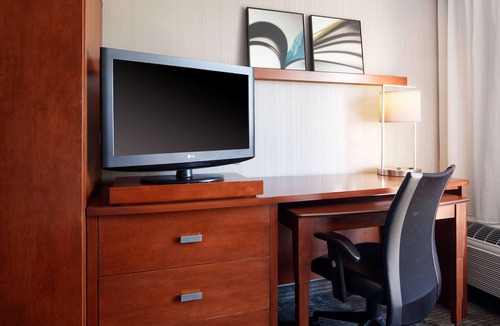 Twin Brook Hotel | Sonesta Select Chattanooga Hamilton Place