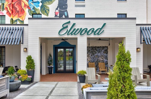 Lexington Hotel | Elwood Hotel & Suites