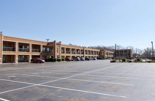Cookeville Hotel | Best Western Thunderbird Motel
