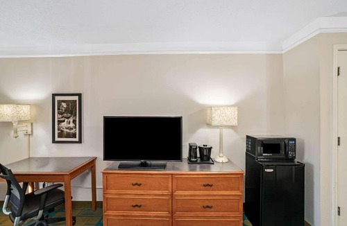 Blountville Hotel | La Quinta Inn and Suites